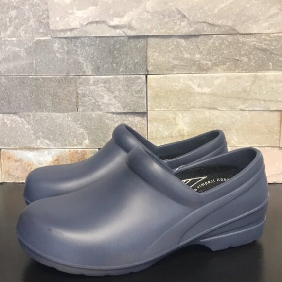 Easy Works by Easy Street Kris Slip Resistant Clog - Picture 2 of 5